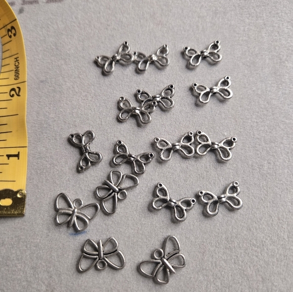 Butterfly pewter charm - Picture 3 of 4